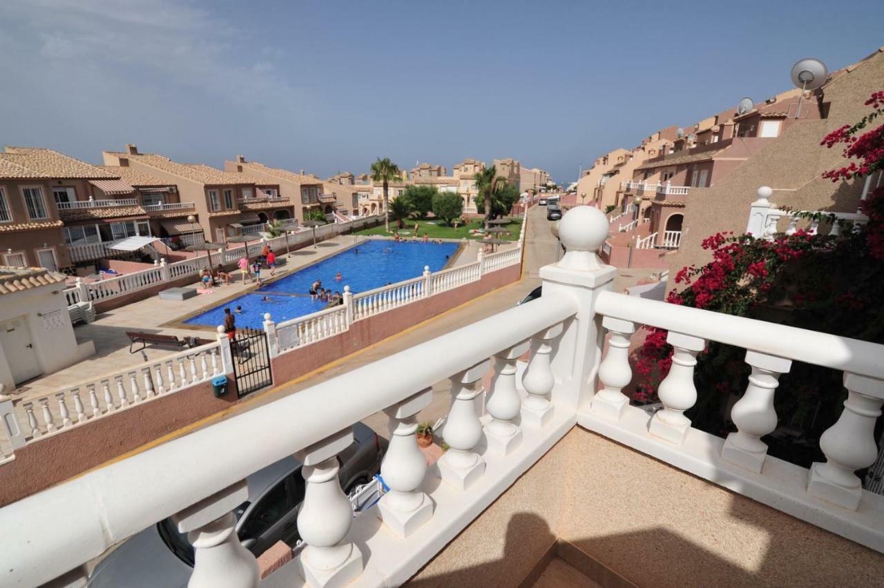 Bungalow Junto A La Piscina, Gran Alacant Santa Pola Luaran gambar